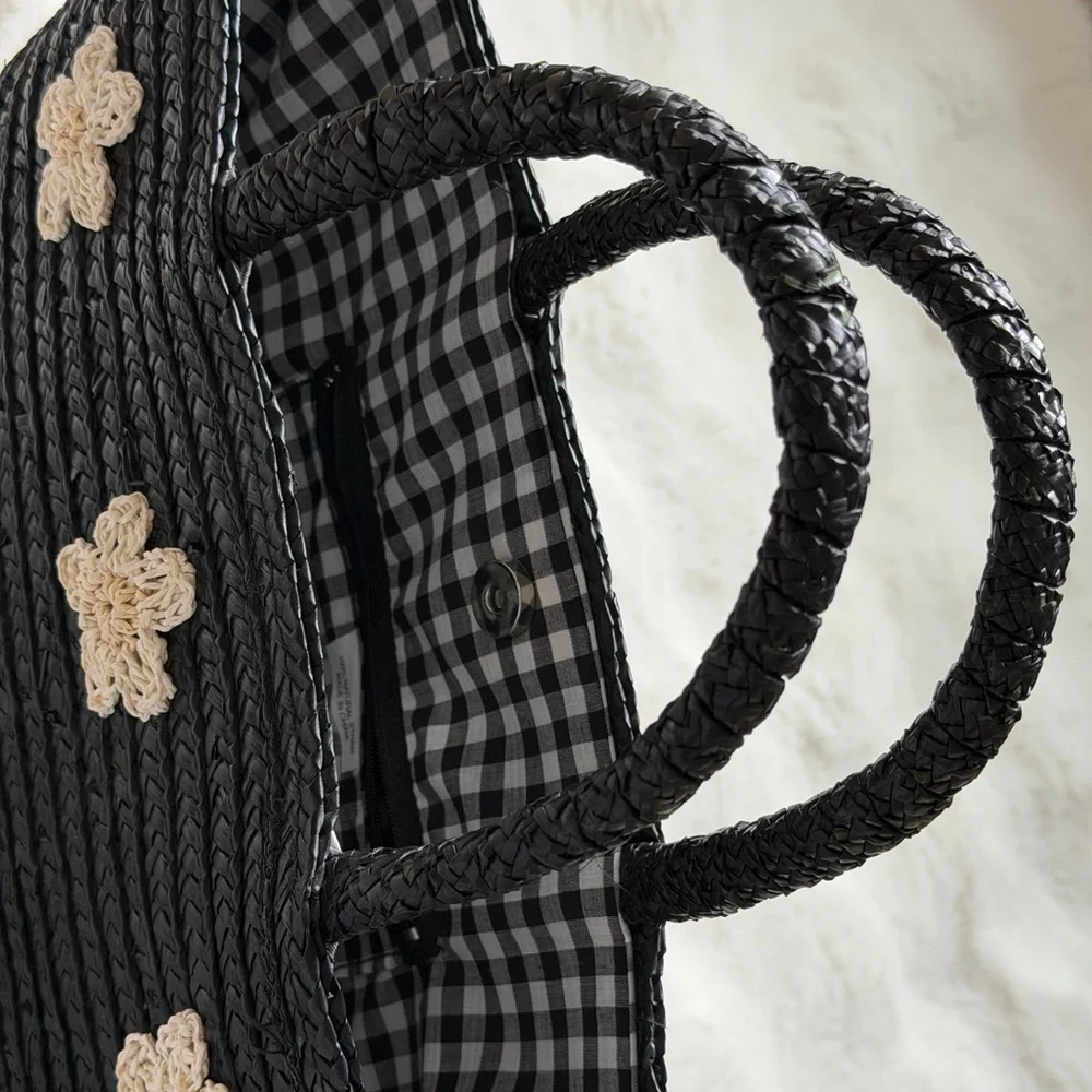 Black Woven Straw Tote Bag with Crochet Floral Accents - Picture 10 of 12